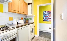 Oxford Street - Mayfair, Central London Budget Apartment